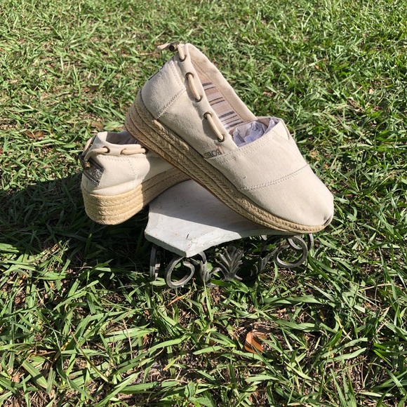 BOBS From SKECHERS Highlights Sand Sparkle Canvas Espadrille 6.5W Slip Ons NWB - Picture 3 of 8